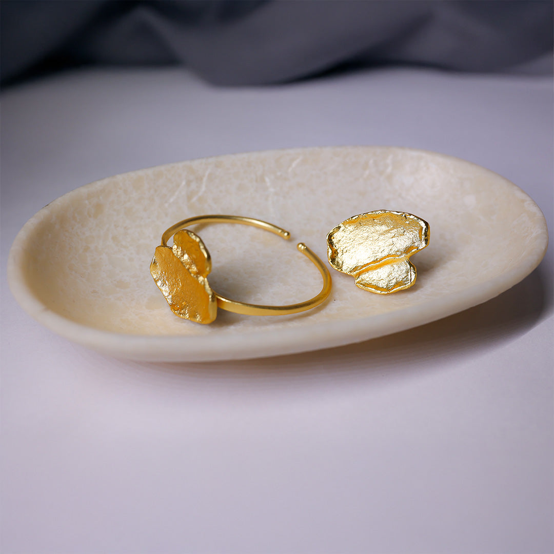 Elara Leaf Bracelet