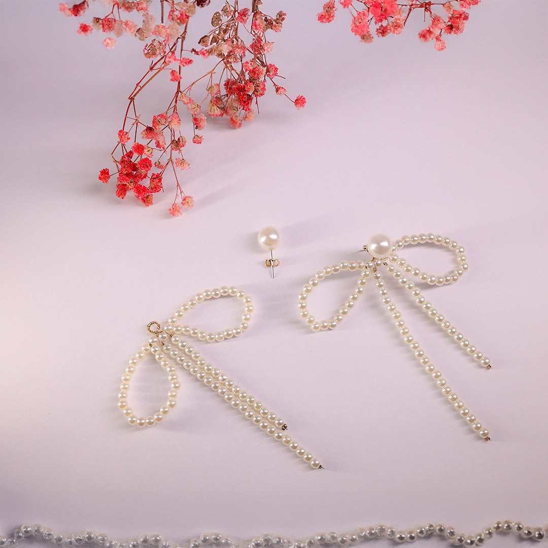 Twirling pearl Bows