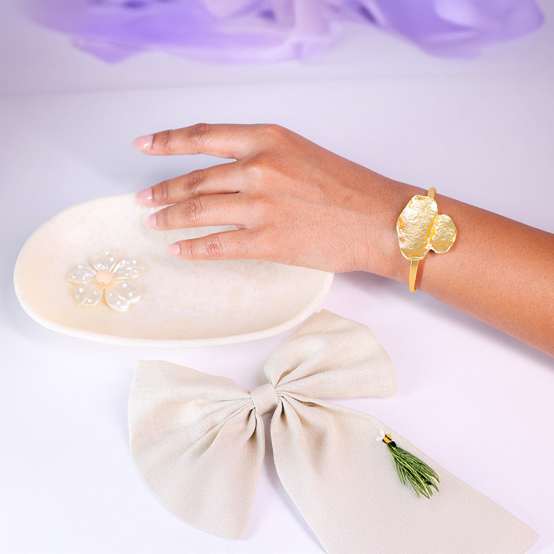 Elara Leaf Bracelet