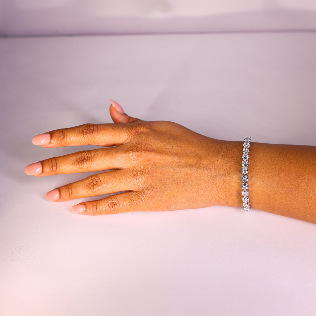Radiant Cut Diamond Tennis Bracelet